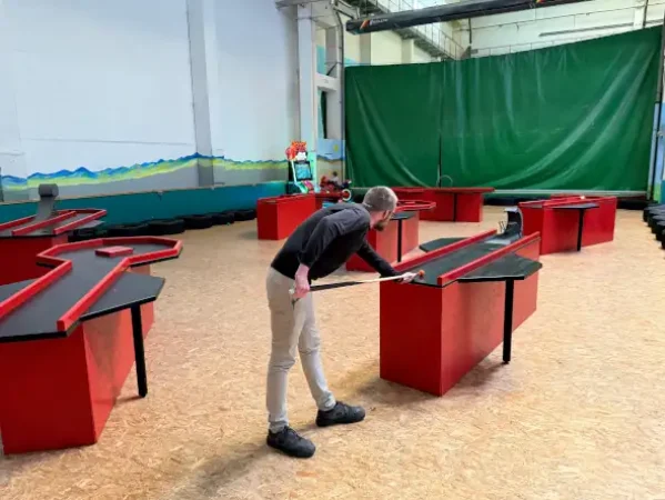 tisch-minigolf-2